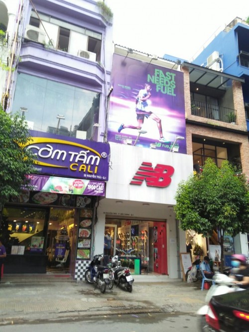 Bán nhà mặt tiền đường Phạm Văn Hai Quận Tân Bình, DT: 4x25m, 2 lầu, giá 19 tỷ TL