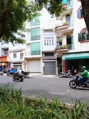 Bán nhà mặt tiền  Hoàng Văn Thụ, P9, Phú Nhuận 5*21m nở hậu...